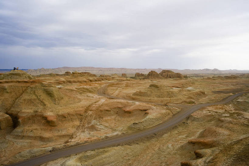 无人,横图,彩色,室外,特写,白天,旅游,度假,名胜古迹,峡谷,标志建筑,道路,地标,建筑,路,中国,亚洲,遗迹,古迹,文物,娱乐,建设,古建筑,自然,奇石,享受,休闲,旅游胜地,放松,摄影,自然风光,古文明,东亚,地貌,魔鬼城,新疆,乌尔禾风城,克拉玛依,中华人民共和国,新疆维吾尔自治区,西北地区,克拉玛依市,石头城,旅行,准噶尔,准噶尔盆地,地质,新,bj174