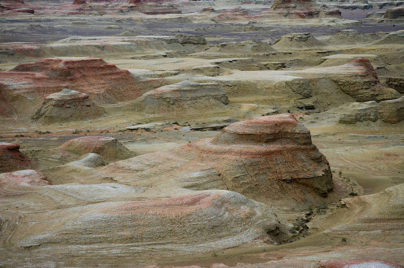 无人,横图,彩色,室外,特写,白天,旅游,度假,名胜古迹,峡谷,标志建筑,地标,建筑,中国,亚洲,遗迹,古迹,文物,娱乐,建设,古建筑,自然,奇石,享受,休闲,旅游胜地,放松,摄影,自然风光,古文明,东亚,地貌,魔鬼城,新疆,乌尔禾风城,克拉玛依,中华人民共和国,新疆维吾尔自治区,西北地区,克拉玛依市,石头城,旅行,准噶尔,准噶尔盆地,地质,新,bj174