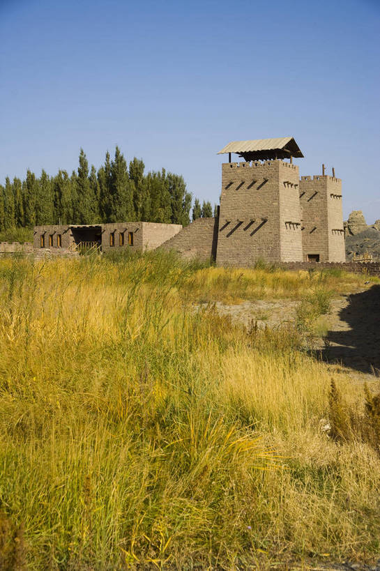 无人,竖图,彩色,室外,特写,白天,旅游,度假,名胜古迹,标志建筑,地标,建筑,中国,亚洲,遗迹,文化遗产,古城,古迹,文物,娱乐,建设,古建筑,享受,休闲,旅游胜地,放松,竖,摄影,人文景观,古代建筑,中国文化,古文明,东亚,新疆,中华人民共和国,旅行,达坂城,bj174