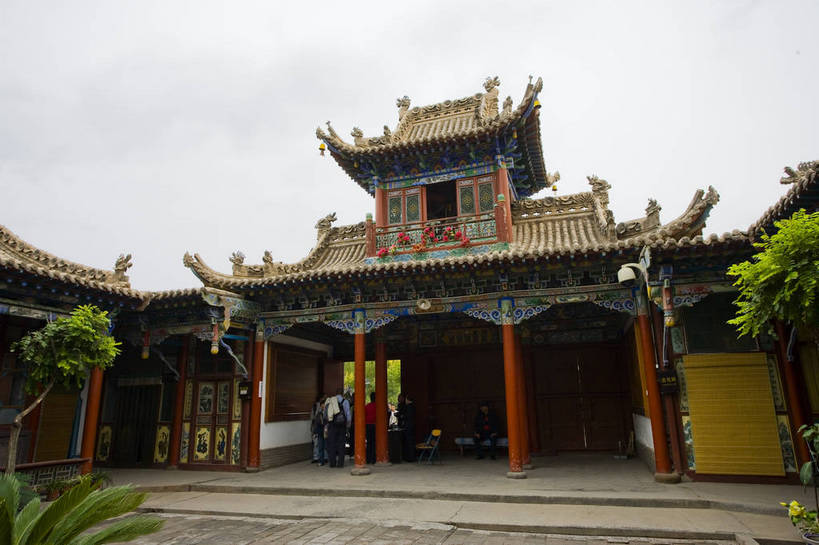 横图,彩色,室外,特写,白天,旅游,度假,名胜古迹,标志建筑,地标,建筑,中国,亚洲,遗迹,文化遗产,古迹,文物,娱乐,建设,古建筑,享受,休闲,旅游胜地,放松,摄影,人文景观,古代建筑,中国文化,古文明,东亚,宁夏,高庙,中卫,中华人民共和国,民族建筑,旅行,bj174