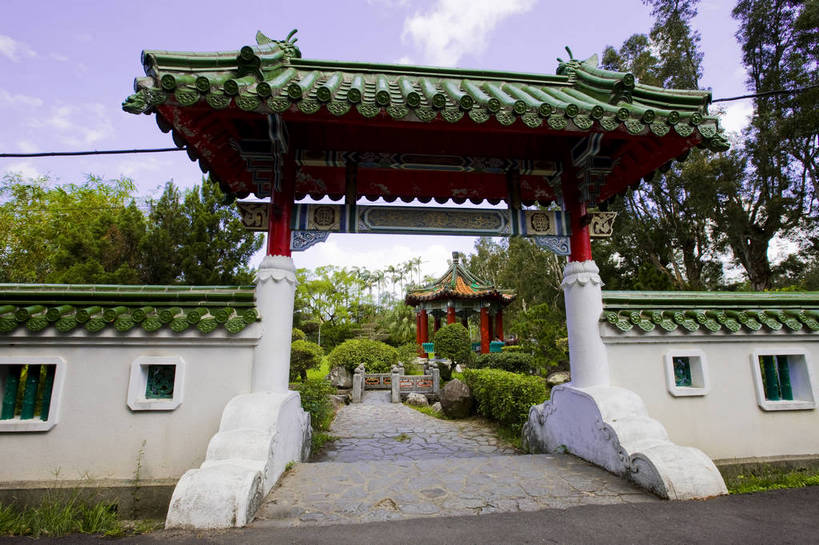 无人,家,花园,横图,彩色,室外,白天,旅游,度假,草坪,名胜古迹,树林,标志建筑,地标,建筑,台湾,中国,亚洲,遗迹,房屋,屋子,古迹,文物,娱乐,建设,古建筑,楼房,住宅,白云,蓝天,自然,凉亭,享受,休闲,旅游胜地,放松,摄影,蒋介石,故居,古文明,东亚,中华人民共和国,台北市,政治家,外交家,旅行,房子,士林官邸,蒋宋美龄,宋美龄,bj174