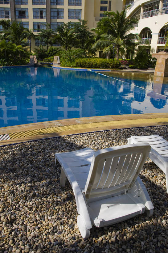 无人,游泳池,竖图,彩色,室外,特写,白天,旅游,树林,植物,建筑,酒店,椰树,叶子,中国,亚洲,景观,绿叶,会所,树,树木,海南,绿色,天空,自然,休闲,嫩叶,旅游胜地,竖,摄影,海南省,生长,成长,度假村,东亚,中华人民共和国,华南地区,琼,叶,叶片,棕榈,椰子树,旅行,博鳌,博鳌镇,琼东,琼海,琼海市,博鳌玉带湾大酒店,bj174