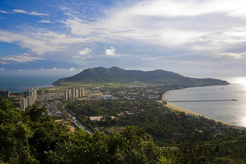 无人,横图,俯视,彩色,室外,白天,旅游,树林,城市风光,建筑,三亚,中国,亚洲,建筑群,现代建筑,海南,天空,旅游胜地,摄影,海南省,海滨,东亚,三亚市,中华人民共和国,华南地区,琼,海,旅行,大东海,bj174