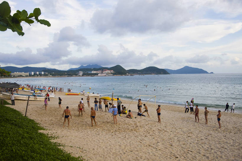 横图,彩色,室外,白天,旅游,沙滩,三亚,中国,亚洲,游人,海南,天空,休闲,旅游胜地,摄影,海南省,海滨,东亚,三亚市,中华人民共和国,华南地区,琼,海,海滩,旅行,大东海,bj174