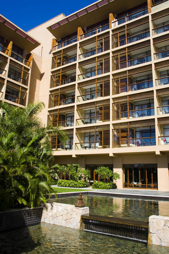 无人,竖图,彩色,室外,白天,旅游,草坪,树林,建筑,酒店,三亚,中国,亚洲,景观,水池,海湾,海南,天空,绿地,休闲,旅游胜地,竖,摄影,海南省,度假村,东亚,三亚市,中华人民共和国,华南地区,琼,旅行,亚龙湾,红树林酒店,亚龙湾国家旅游度假区,bj174