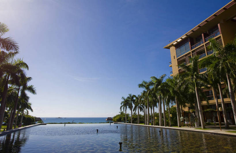 横图,彩色,室外,白天,旅游,建筑,酒店,椰树,三亚,中国,亚洲,景观,水池,海湾,海南,天空,休闲,旅游胜地,摄影,海南省,风光,海滨,度假村,东亚,三亚市,中华人民共和国,华南地区,琼,海,旅行,亚龙湾,红树林酒店,亚龙湾国家旅游度假区,bj174