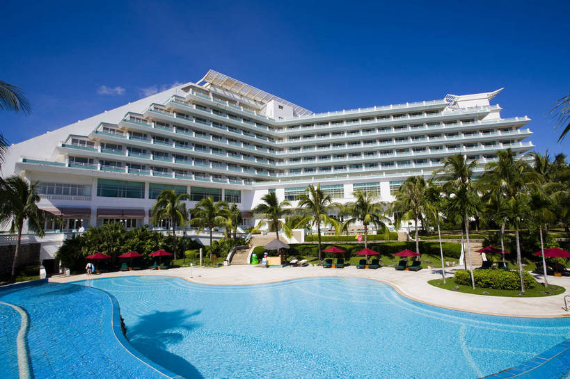 无人,横图,彩色,室外,白天,旅游,树林,建筑,酒店,三亚,中国,亚洲,躺椅,景观,海湾,海南,天空,休闲,旅游胜地,摄影,海南省,度假村,东亚,三亚市,中华人民共和国,华南地区,琼,旅行,旅店,亚龙湾,亚龙湾国家旅游度假区,三亚凯莱度假酒店,bj174