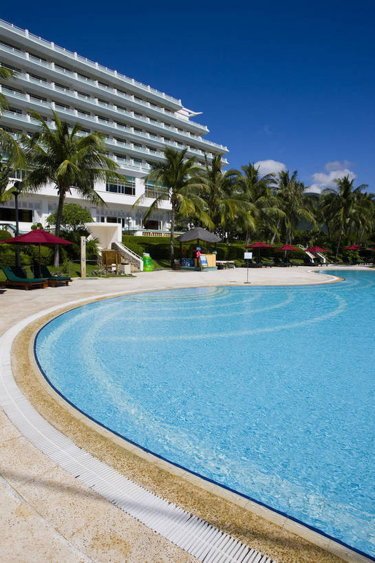 无人,竖图,彩色,室外,白天,旅游,树林,建筑,酒店,三亚,中国,亚洲,躺椅,景观,海湾,海南,天空,休闲,旅游胜地,竖,摄影,海南省,度假村,东亚,三亚市,中华人民共和国,华南地区,琼,旅行,旅店,亚龙湾,亚龙湾国家旅游度假区,三亚凯莱度假酒店,bj174