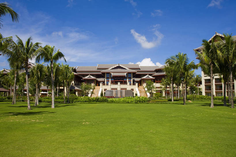 无人,横图,彩色,室外,白天,旅游,草坪,树林,建筑,酒店,椰树,三亚,中国,亚洲,景观,海湾,海南,天空,绿地,旅游胜地,摄影,海南省,度假村,东亚,三亚市,中华人民共和国,华南地区,琼,旅行,亚龙湾,亚龙湾国家旅游度假区,金茂三亚丽思卡尔顿酒店,bj174
