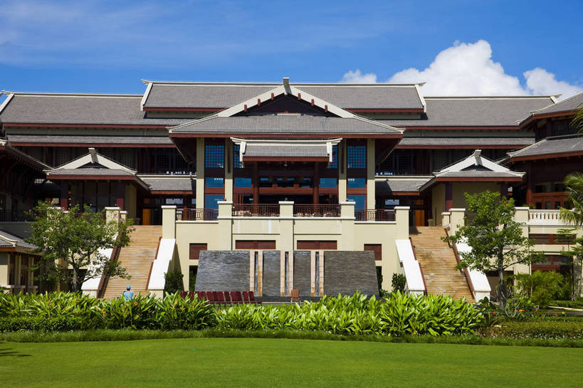 横图,彩色,室外,白天,旅游,草坪,树林,建筑,酒店,椰树,三亚,中国,亚洲,景观,海湾,海南,天空,绿地,旅游胜地,摄影,海南省,度假村,东亚,三亚市,中华人民共和国,华南地区,琼,旅行,亚龙湾,亚龙湾国家旅游度假区,金茂三亚丽思卡尔顿酒店,bj174