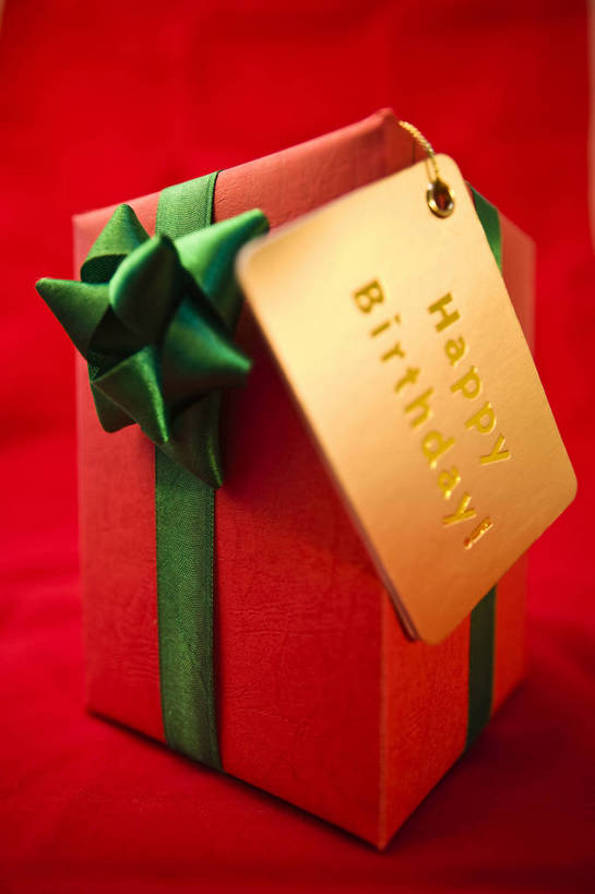 无人,竖图,彩色,室内,生日,静物,礼盒,中国,庆祝,图片,贺卡,艺术品,祝福,文化,盒子,装饰品,一个,蝴蝶结,卡片,竖,摄影,礼品,单个,庆贺,祝贺,礼仪,出生,祝愿,东亚,诞生,影棚拍摄,bj174