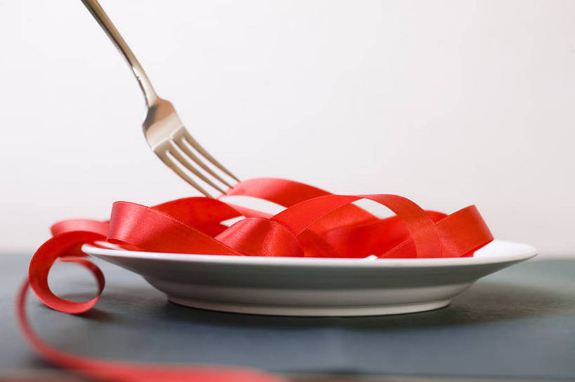 无人,横图,彩色,室内,静物,中国,叉子,图片,艺术品,装饰品,两个,盘子,彩带,蝴蝶结,摄影,礼品,东亚,影棚拍摄,bj174