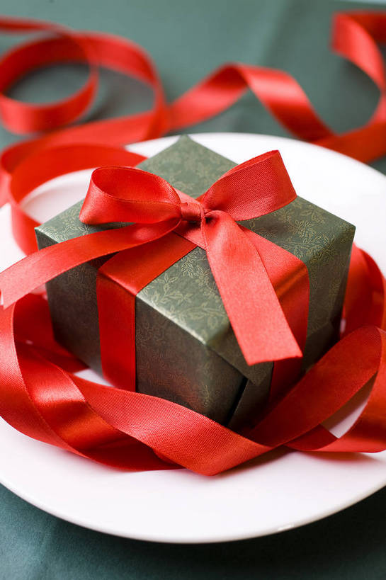 无人,竖图,彩色,室内,静物,礼盒,中国,图片,艺术品,盒子,装饰品,两个,盘子,彩带,蝴蝶结,竖,摄影,礼品,东亚,影棚拍摄,bj174