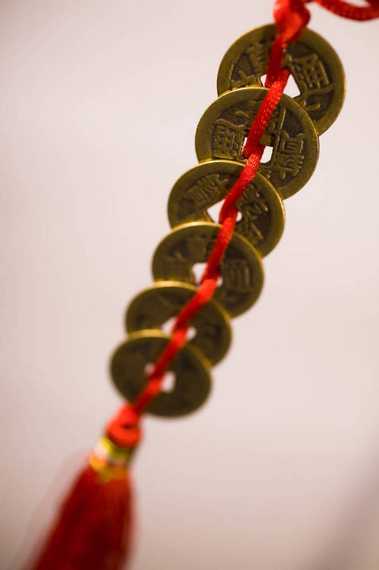 无人,竖图,彩色,室内,特写,静物,中国,图片,装饰品,一个,饰品,中国结,竖,摄影,单个,铜板,中国文化,东亚,铜钱,影棚拍摄,传统文化,bj174