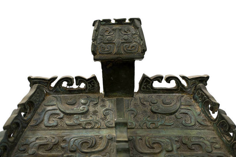 横图,彩色,静物,金属制品,中国,金属,雕刻,图片,文化遗产,艺术品,古典,历史,文化,文物,装饰品,古代,一个,工艺品,摄影,单个,古董,古物,中国文化,古玩,东亚,青铜,青铜器,古远,古代文明,美术工艺,影棚拍摄,传统文化,青铜制品,酒器,礼器,皿天全方罍,bj174