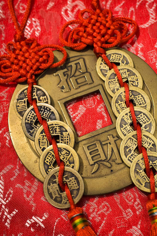 竖图,彩色,钱,静物,中国,许多,雕刻,钱币,图片,文化遗产,艺术品,很多,历史,文化,文物,装饰品,古代,多个,金融,摄影,铜币,经济,古董,铜板,中国文化,流通,贸易,东亚,铜钱,青铜器,古远,古代文明,美术工艺,货币,现金,影棚拍摄,古钱币,传统文化,bj174