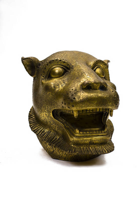 竖图,彩色,静物,雕塑,中国,艺术,装饰,雕刻,雕像,图片,文化遗产,艺术品,历史,文物,装饰品,古代,一个,工艺品,摄影,单个,古董,纪念,美术,中国文化,主题,陈列,东亚,功能,美学,青铜器,古远,古代文明,美术工艺,影棚拍摄,铜雕,传统文化,兽首,bj174