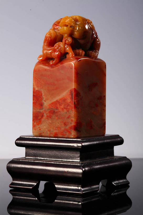 竖图,彩色,静物,中国,雕刻,图片,文化遗产,艺术品,历史,文物,石雕,装饰品,古代,一个,工艺品,摄影,单个,古董,中国文化,东亚,古远,古代文明,美术工艺,寿山石,寿山石雕,影棚拍摄,玉玺,传统文化,bj174