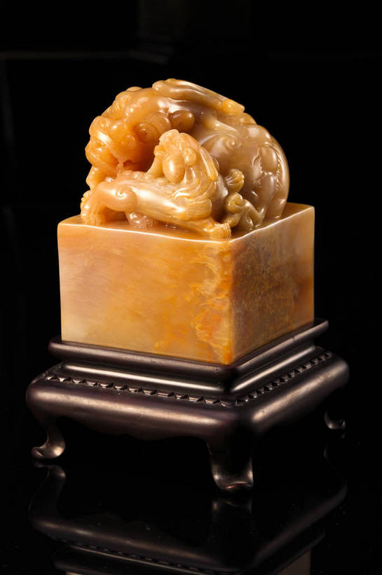 竖图,彩色,静物,中国,雕刻,图片,文化遗产,艺术品,历史,文物,石雕,装饰品,古代,一个,工艺品,摄影,单个,古董,中国文化,东亚,古远,古代文明,美术工艺,寿山石,寿山石雕,影棚拍摄,玉玺,传统文化,bj174