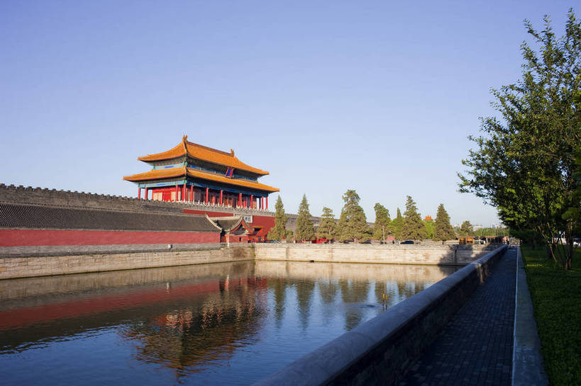 故宫,横图,彩色,旅游,度假,名胜古迹,标志建筑,地标,建筑,北京,中国,亚洲,遗迹,图片,墙,河水,文化遗产,建筑群,古典,古迹,历史,文物,娱乐,建设,城墙,古建筑,建筑物,墙壁,墙面,树,古代,红色,紫禁城,享受,休闲,旅游胜地,放松,摄影,文明,中国文化,古文明,东亚,护城河,中华人民共和国,门楼,古远,古代文明,旅行,皇宫,神武门,bj174