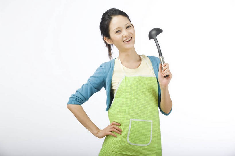 东方人,脸,头发,一个人,微笑,横图,家务,烹饪,北京,中国,仅一个年轻女性,仅一个女性,仅一个人,劳动,围裙,生活,休闲装,黑色,品尝,站着,休闲,健康,舒服,美女,生活方式,做菜,毛发,惜别,不舍,情有独钟,红药,将离,婪尾春,离草,犁食,没骨花,芍药,余容,年轻女性,女人,女性,中国人,年轻人,主妇,半身,愉快,bj174