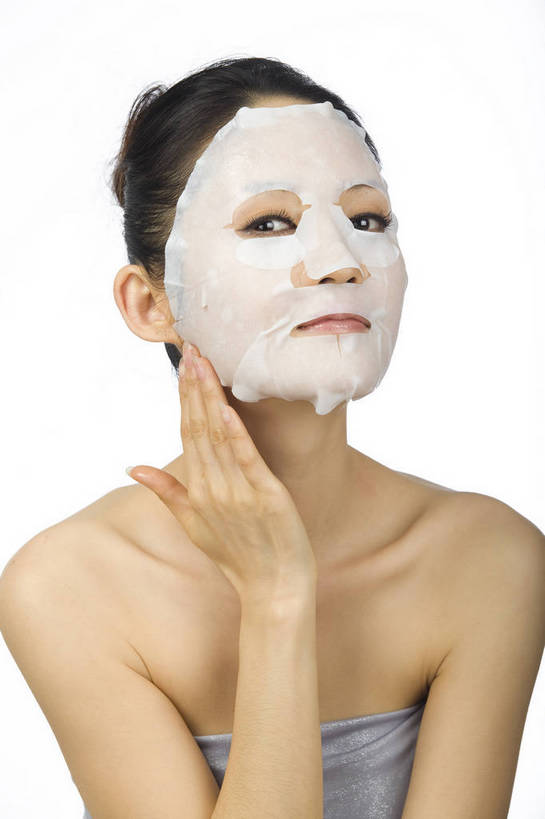 东方人,五官,眼睛,脸颊,手,头发,一个人,竖图,化妆,美容,北京,中国,仅一个年轻女性,仅一个女性,仅一个人,护肤,造型,黑色,休闲,健康,舒服,面膜,美女,头像,生活方式,皮肤,修饰,毛发,化妆用品,年轻女性,女人,女性,中国人,年轻人,愉快,bj174