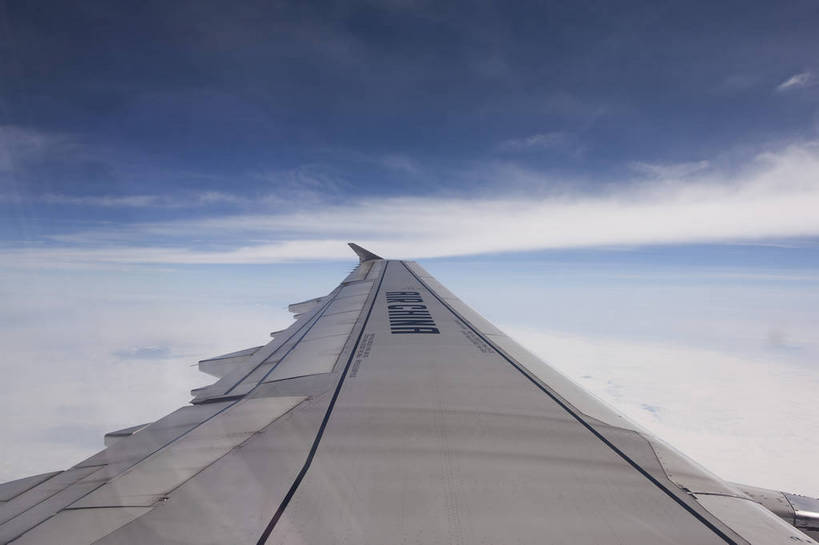 无人,横图,彩色,室内,窗户,飞机,北京,中国,飞行,图片,窗口,机翼,注视,现代,玻璃窗,白云,蓝天,天空,交通工具,观察,看,运输,观看,察看,空旷,关注,高空,舷窗,bj174