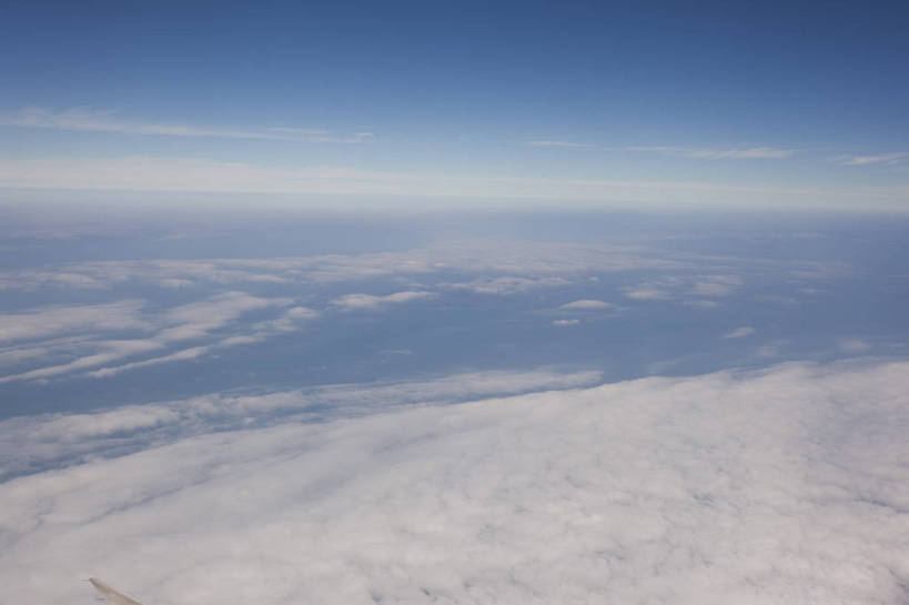 无人,横图,彩色,室内,窗户,飞机,北京,中国,飞行,图片,窗口,机翼,注视,现代,玻璃窗,白云,蓝天,天空,交通工具,观察,看,运输,观看,察看,空旷,关注,高空,舷窗,bj174