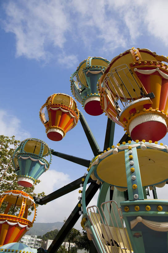 无人,游乐园,竖图,彩色,室外,特写,白天,仰视,旅游,香港,中国,图片,娱乐,现代,海洋公园,天空,旅游胜地,游乐设施,生活方式,公共设施,文明,繁荣,旅行,bj174