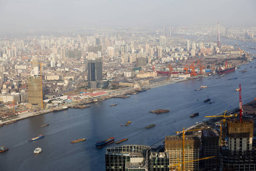 无人,码头,横图,俯视,彩色,室外,白天,旅游,度假,办公楼,名胜古迹,标志建筑,城市,地标,建筑,轮船,上海,中国,遗迹,图片,建筑群,古迹,文物,娱乐,建设,现代,古建筑,黄浦江,浦东,现代建筑,地标建筑,享受,休闲,旅游胜地,摩天大厦,放松,摄影,鸟瞰,都市风光,文明,中国文化,浦西,古文明,繁荣,旅行,船厂,bj174