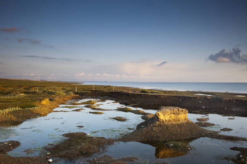 无人,横图,室外,白天,旅游,度假,湖,名胜古迹,田园,标志建筑,地标,建筑,青海湖,中国,亚洲,遗迹,云,古迹,文物,娱乐,建设,古建筑,蓝天,自然,平原,享受,休闲,旅游胜地,放松,风光,滩涂,古文明,东亚,青海,青海省,中华人民共和国,西北地区,青,咸水湖,旅行,二郎剑风景区,bj174