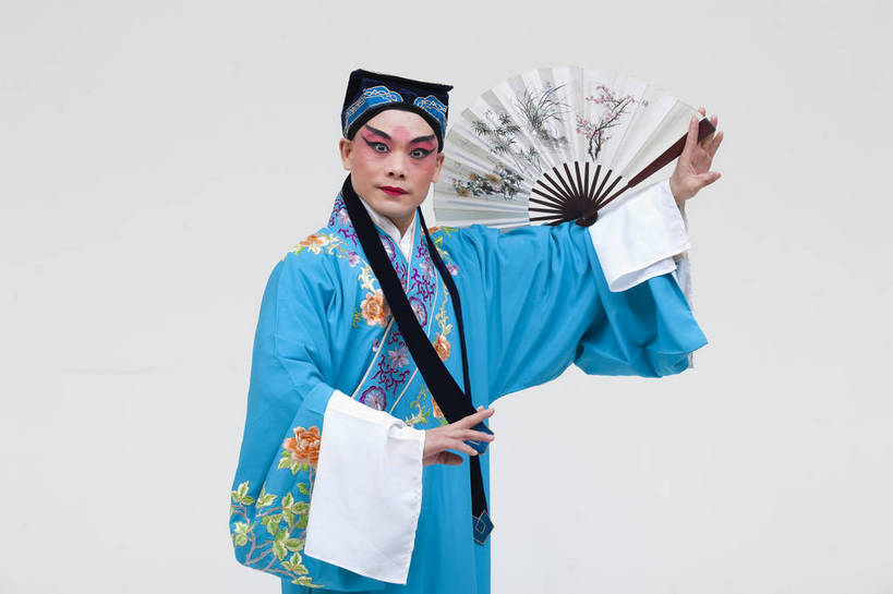 一个人,演员,横图,彩色,白色背景,正面,化妆,北京,中国,亚洲,仅一个人,表演,艺术,造型,鲜艳,头饰,图片,注视,文化,脸谱,观察,看,站着,表情,姿势,摄影,服饰,观看,动作,察看,生,关注,中国文化,戏剧,民族服饰,演出服,京剧,东亚,国粹,男人,中国人,年轻人,半身,影棚拍摄,化装,中国戏曲,传统文化,舞台妆,角色,才子,张珙,张生,小生,bj174