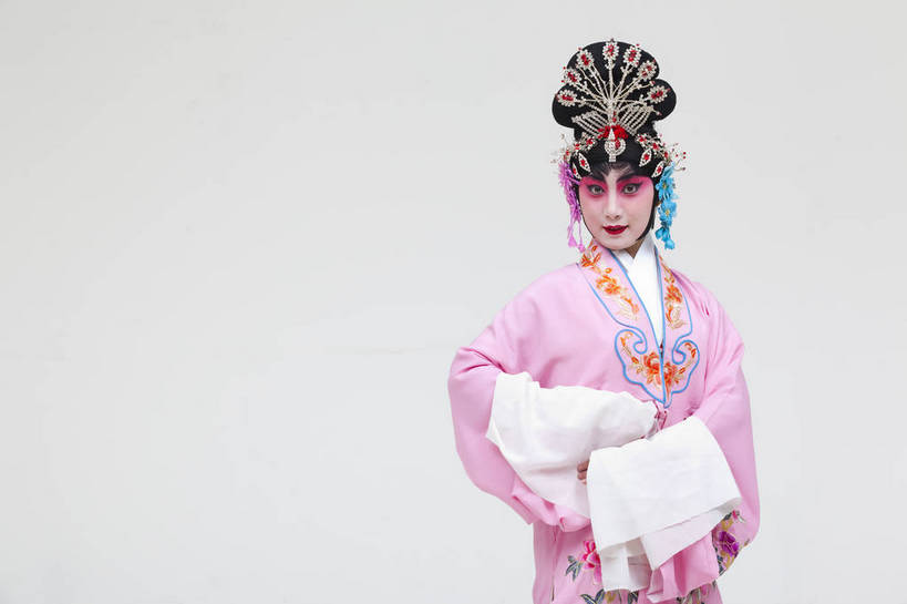 一个人,演员,横图,彩色,白色背景,正面,化妆,北京,中国,亚洲,仅一个人,表演,艺术,造型,鲜艳,头饰,图片,注视,文化,脸谱,观察,看,站着,表情,姿势,摄影,服饰,观看,动作,察看,关注,中国文化,戏剧,民族服饰,演出服,京剧,东亚,国粹,貂蝉,青衣,女人,中国人,年轻人,半身,影棚拍摄,化装,中国戏曲,传统文化,舞台妆,bj174