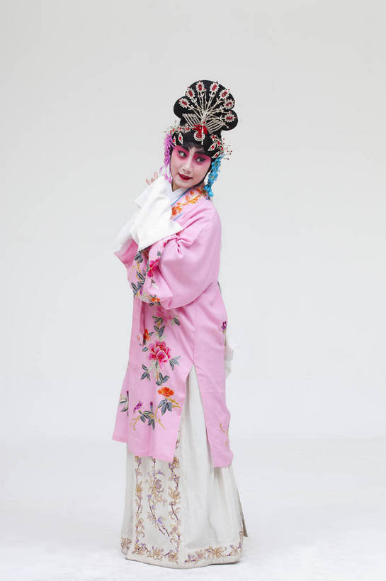 一个人,演员,竖图,彩色,白色背景,正面,化妆,北京,中国,亚洲,仅一个人,表演,艺术,造型,鲜艳,头饰,图片,注视,文化,脸谱,观察,看,站着,表情,竖,姿势,摄影,服饰,观看,动作,察看,关注,中国文化,戏剧,民族服饰,演出服,京剧,东亚,国粹,貂蝉,青衣,女人,中国人,年轻人,全身,影棚拍摄,化装,中国戏曲,传统文化,舞台妆,bj174