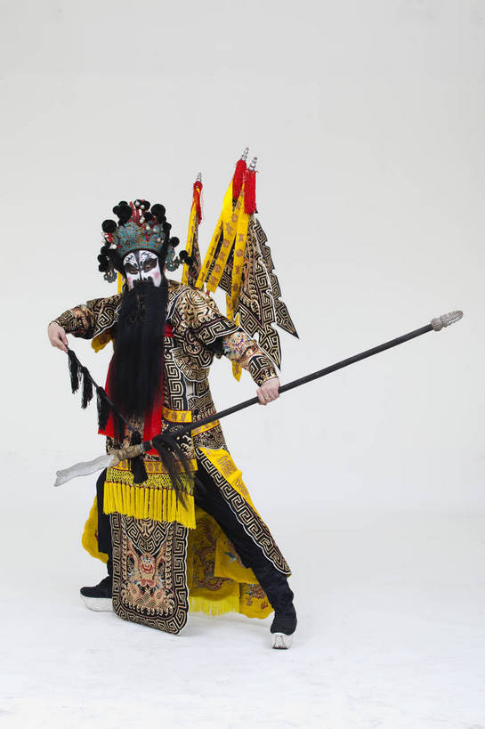 中年人,一个人,演员,竖图,彩色,白色背景,正面,化妆,北京,中国,亚洲,仅一个人,表演,艺术,造型,鲜艳,头饰,图片,注视,文化,脸谱,观察,看,站着,表情,竖,姿势,摄影,服饰,观看,动作,察看,关注,中国文化,戏剧,民族服饰,演出服,京剧,东亚,戏曲,国粹,男人,中国人,全身,影棚拍摄,化装,张飞,中国戏曲,传统文化,舞台妆,角色,花脸,净,bj174