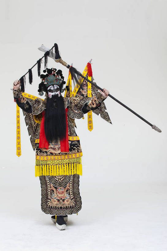 中年人,一个人,演员,竖图,彩色,白色背景,正面,化妆,北京,中国,亚洲,仅一个人,表演,艺术,造型,鲜艳,头饰,图片,注视,文化,脸谱,观察,看,站着,表情,竖,姿势,摄影,服饰,观看,动作,察看,关注,中国文化,戏剧,民族服饰,演出服,京剧,东亚,戏曲,国粹,男人,中国人,全身,影棚拍摄,化装,张飞,中国戏曲,传统文化,舞台妆,角色,花脸,净,bj174