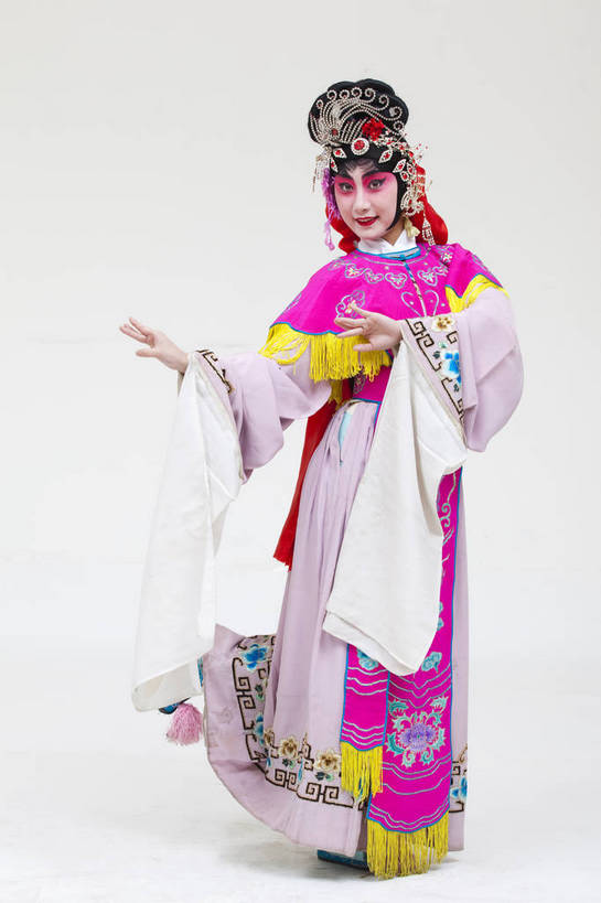 一个人,演员,竖图,彩色,白色背景,正面,化妆,北京,中国,亚洲,仅一个人,表演,艺术,造型,鲜艳,头饰,图片,注视,文化,脸谱,观察,看,站着,表情,竖,姿势,摄影,服饰,观看,动作,察看,关注,中国文化,戏剧,民族服饰,演出服,京剧,东亚,国粹,花旦,女人,中国人,年轻人,全身,影棚拍摄,化装,中国戏曲,传统文化,舞台妆,bj174