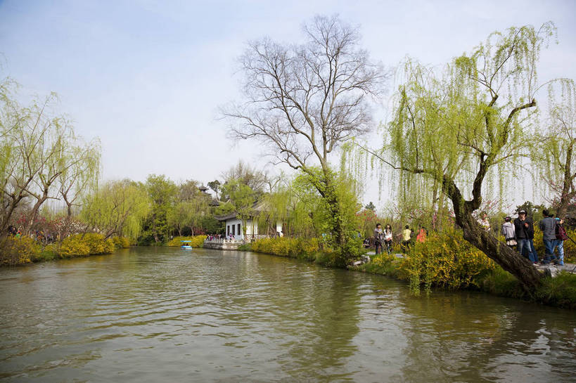 公园,横图,彩色,室外,白天,旅游,度假,湖,名胜古迹,树林,标志建筑,地标,建筑,船,桃花,瘦西湖,中国,亚洲,行人,游客,游人,遗迹,图片,河岸,建筑群,古典,古迹,文物,娱乐,建设,古建筑,江苏,路人,旅客,游船,自然,凉亭,春天,享受,休闲,旅游胜地,放松,摄影,园林,风光,中国文化,古文明,东亚,扬州,中华人民共和国,过客,旅行,传统文化,bj174