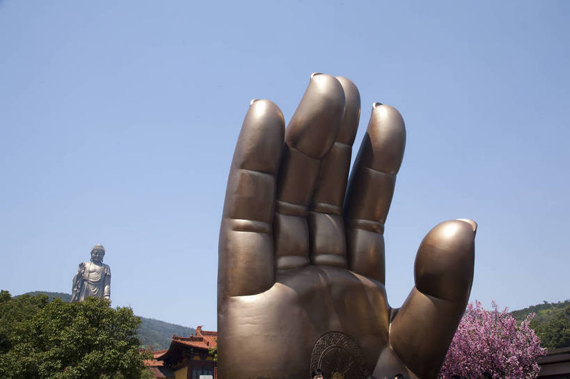 无人,寺庙,横图,彩色,室外,特写,白天,旅游,度假,名胜古迹,树林,标志建筑,地标,建筑,雕塑,中国,亚洲,局部,遗迹,雕像,佛像,图片,景观,建筑群,古典,古迹,文物,娱乐,建设,佛手,古建筑,江苏,无锡,祥符寺,大佛,享受,休闲,灵山,旅游胜地,放松,摄影,宗教,风光,神圣,中国文化,古文明,东亚,中华人民共和国,庄严,旅行,传统文化,bj174