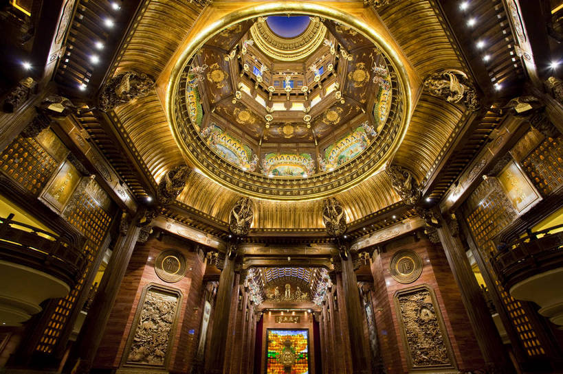 无人,寺庙,宫殿,横图,彩色,室外,特写,白天,旅游,度假,名胜古迹,标志建筑,地标,建筑,中国,亚洲,遗迹,图片,屋顶,景观,建筑群,灯光,古典,豪华,古迹,文物,娱乐,建设,梵宫,古建筑,江苏,无锡,祥符寺,壁画,享受,休闲,灵山,旅游胜地,放松,摄影,宗教,神圣,中国文化,金碧辉煌,古文明,东亚,中华人民共和国,庄严,旅行,传统文化,bj174