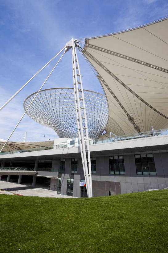 无人,竖图,彩色,室外,特写,白天,旅游,度假,名胜古迹,标志建筑,城市,地标,建筑,上海,中国,亚洲,追赶,遗迹,图片,古迹,文物,娱乐,建设,现代,古建筑,浦东,地标建筑,外滩,享受,休闲,上海世博馆,场馆,世博馆,世博轴,上海世博会,世博,世博会,旅游胜地,放松,摄影,都市风光,文明,中国文化,古文明,东亚,中华人民共和国,繁荣,旅行,传统文化,bj174