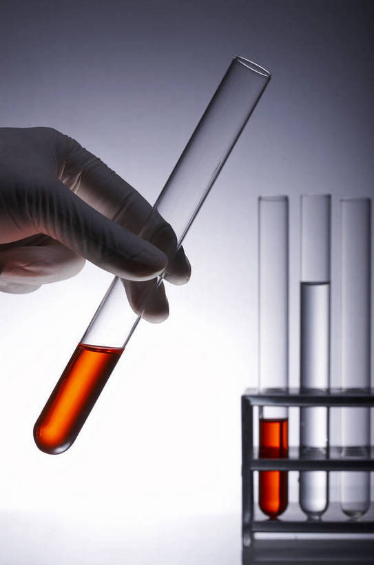 无人,竖图,彩色,白色背景,技术,静物,玻璃,许多,研究,透明,科学,化学,工具,烧瓶,试管,试剂,液体,锥形瓶,实验室,很多,玻璃制品,科研,精确,严谨,工作台,秩序,bj174