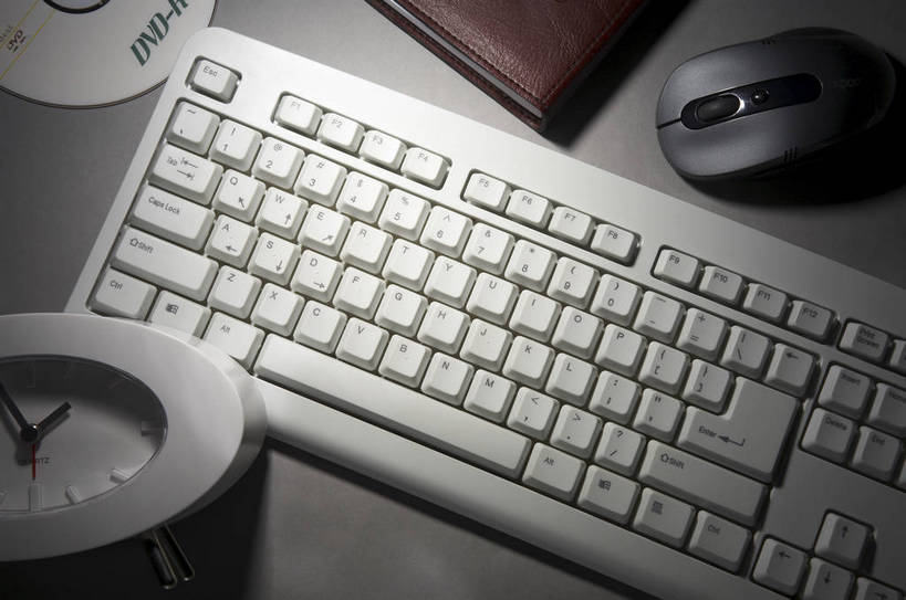 无人,横图,电脑,显示器,鼠标,键盘,静物,局部,网络,教育,输入设备,通讯设备,台式电脑,摄影,影棚,摄影棚,通信设备,想象,输出设备,按键,电脑键盘,沟通,影棚拍摄,拍摄,bj174