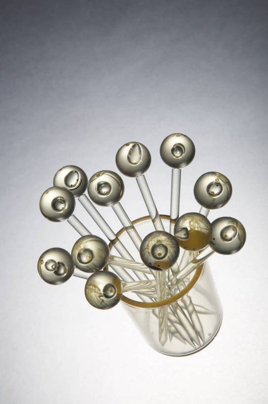 无人,竖图,时尚,静物,杯子,餐具,锐利,工具,商品,塑料,酒杯,容器,水果叉,多个,尖锐,样式,玻璃杯,bj174