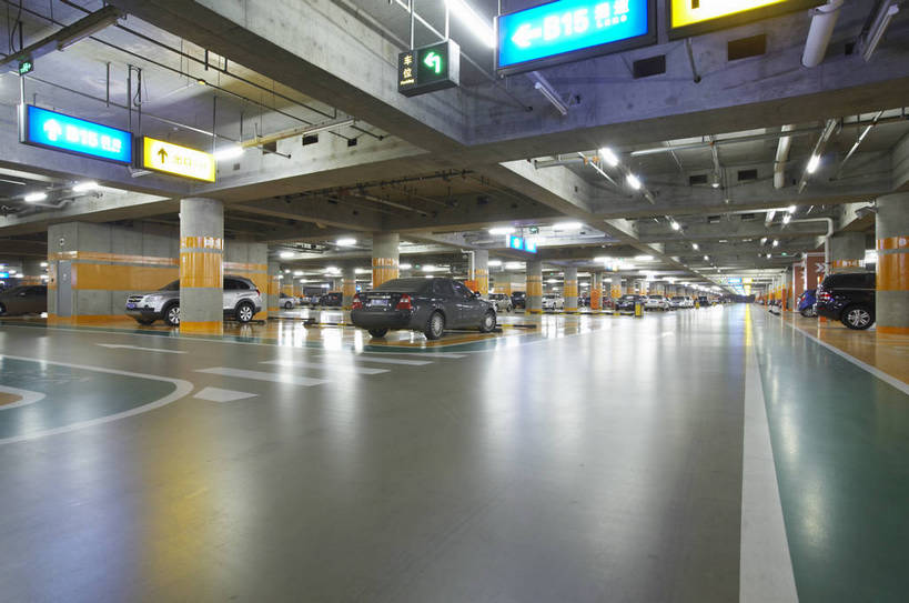 停车场,横图,室内,旅游,建材,城市风光,建筑,材料,柱子,混凝土,灯光,水泥,地下,停车,轿车,建造,停车位,城市建筑,旅行,泊车场,bj174