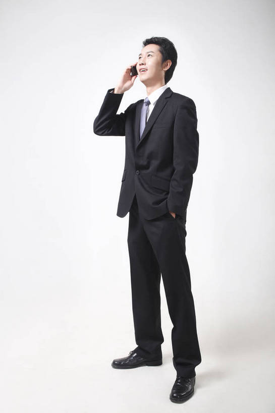 东方人,一个人,商务人士,打电话,微笑,竖图,彩色,室内,白色背景,正面,侧面,衬衫,西装,商务,通讯,安全,成功,职员,电话,手机,亚洲,中年,伸展,套装,正装,平静,人像,拨号,工作,领带,联系,年轻,生活,注视,黄种人,通讯设备,现代,东方,一个,背面,白色,职业,健康,成年,成人,成熟,色彩,压力,友好,专注,舒展,金融,短信,影棚,生活方式,经济,宁静,姿态,关注,气质,目标,和平,安详,贸易,形象,太平,安适,安好,宁靖,交流,男人,男性,亚洲人,中国人,年轻人,白领,商人,上班族,沟通,讲话,通话,站立,衬衣,商业,白领阶层,办公室职员,升职,行为,bj174