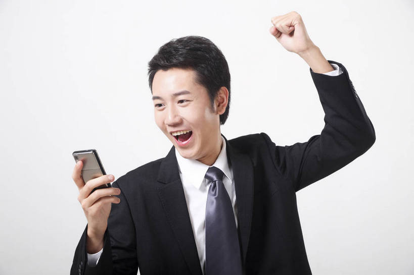 东方人,拳,一个人,商务人士,打电话,微笑,横图,彩色,室内,特写,白色背景,正面,仰视,衬衫,西装,商务,通讯,安全,成功,胜利,职员,电话,手机,亚洲,中年,双手,伸展,套装,正装,平静,人像,拨号,工作,领带,联系,年轻,生活,注视,黄种人,通讯设备,现代,东方,一个,白色,握拳,职业,健康,表情,惊喜,成年,成人,成熟,色彩,压力,友好,专注,喊,舒展,金融,短信,影棚,生活方式,经济,宁静,喜悦,姿态,关注,气质,呐喊,消息,目标,和平,情绪,安详,贸易,冲动,形象,太平,安适,安好,宁靖,激昂,激动,交流,男人,男性,亚洲人,中国人,年轻人,白领,商人,上班族,沟通,讲话,通话,站立,半身,低角度拍摄,衬衣,商业,白领阶层,办公室职员,好消息,升职,行为,bj174