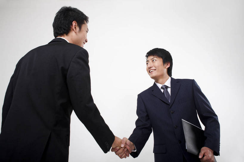 东方人,两个人,商务人士,握手,微笑,横图,彩色,照片,室内,白色背景,正面,衬衫,西装,商务,安全,成功,合作,团队,职员,亚洲,中年,伸展,套装,正装,平静,人像,工作,领带,年轻,生活,注视,黄种人,现代,东方,两个,白色,观察,看,职业,健康,成年,成人,成熟,色彩,压力,友好,专注,舒展,金融,摄影,影棚,生活方式,经济,观看,宁静,察看,姿态,关注,气质,礼仪,目标,礼貌,和平,安详,贸易,形象,太平,安适,安好,宁靖,接洽,交流,团结,协作,男人,男性,年轻男性,亚洲人,中国人,年轻人,白领,商人,上班族,相片,沟通,站立,衬衣,拍摄,商业,照相,白领阶层,办公室职员,升职,行为,bj174