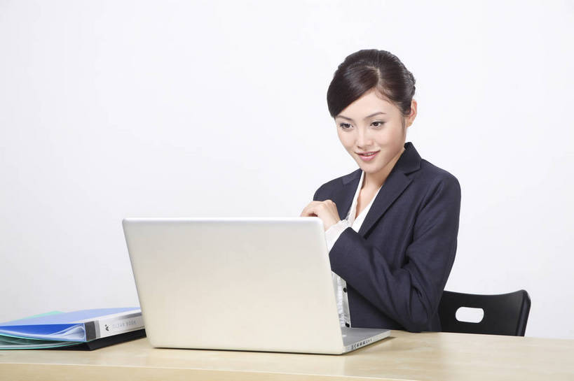 东方人,商务人士,秘书,商务女性,办公室,坐,微笑,横图,彩色,室内,白色背景,正面,衬衫,西装,商务,安全,成功,职员,电脑,笔记本电脑,键盘,技术,科技,桌子,手机,亚洲,中年,上班,伸展,套装,正装,平静,工作,粘性,网络,办公桌,办公用品,便利贴,便签,领带,教育,年轻,生活,信息技术,注视,黄种人,漂亮,通讯设备,现代,书桌,东方,文具,一个,白色,笔记本,观察,看,职业,休闲,健康,成年,成人,成熟,靓丽,色彩,压力,友好,专注,舒展,影棚,生活方式,观看,宁静,喜悦,办公设备,文具用品,记事,察看,无线,姿态,愉悦,关注,气质,肖像,通信设备,目标,商务装,无线网络,和平,安详,无线上网,便携式电脑,工薪阶层,端庄,快捷,文化工具,方便,精明,N次贴,便条贴,告诉贴,即时贴,形象,太平,安适,安好,宁靖,直视,上网,便贴纸,电脑键盘,手提电脑,年轻女性,女人,女性,亚洲人,中国人,年轻人,白领,商人,上班族,沟通,衬衣,办公,文书,白领阶层,办公室职员,升职,行为,bj174