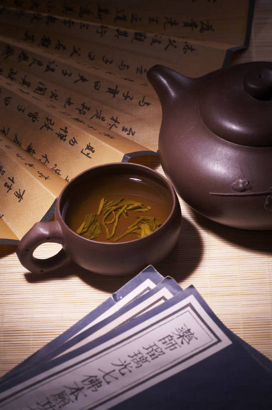 无人,摄影师,竖图,棚拍,静物,书籍,红色背景,折扇,文化,古色古香,特色,书本,中国结,摄影,紫砂壶,影棚,精致,古书,文明,摄影棚,摄像师,雅致,茶杯,书,图书,影棚拍摄,拍摄,文献,古籍,线装,线装书,bj174